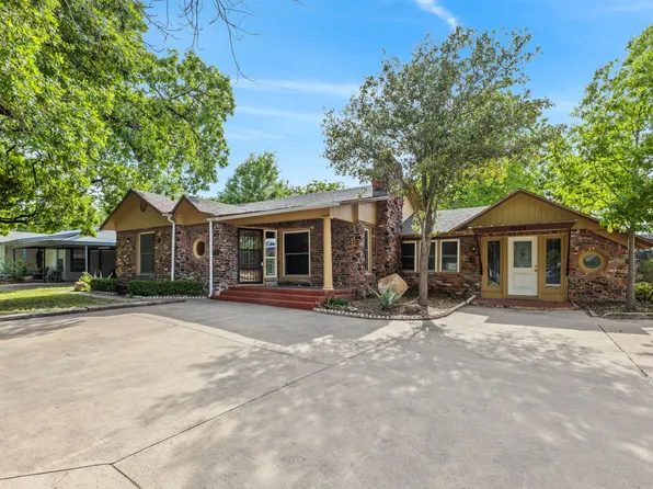 1229 Churchill Rd, River Oaks, TX 76114