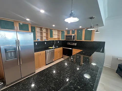19390 Collins Ave Photo 1