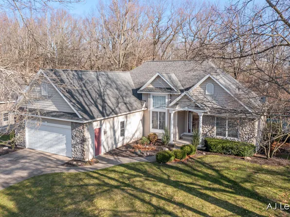 15879 Ridgefield St, Grand Haven, MI 49417