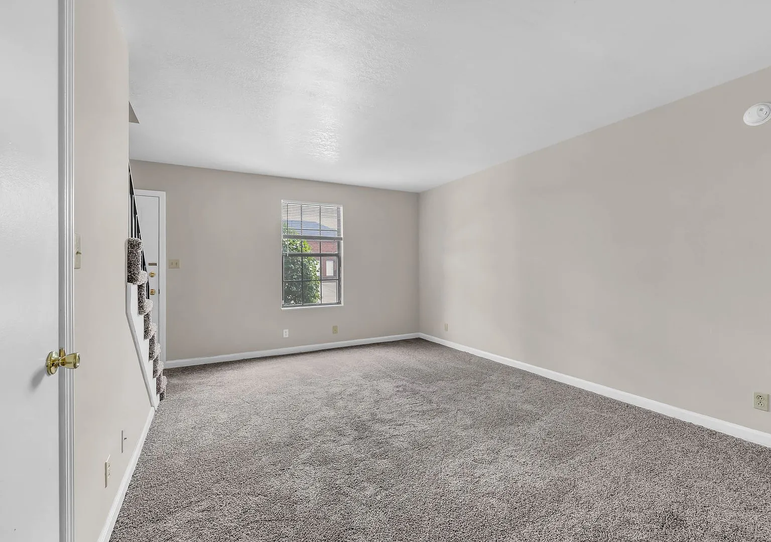 Peabody Dr. - 379 (Units 1 - 4) — Photo 4