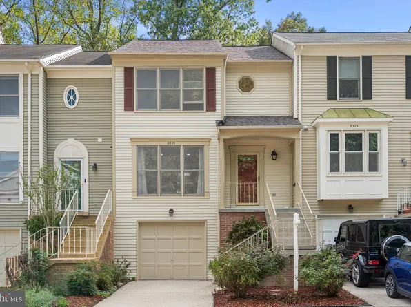 8323 Ridge Crossing Ln, Springfield, VA 22152