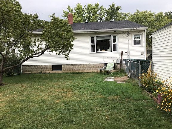 3rd image of 1717 E 21st St