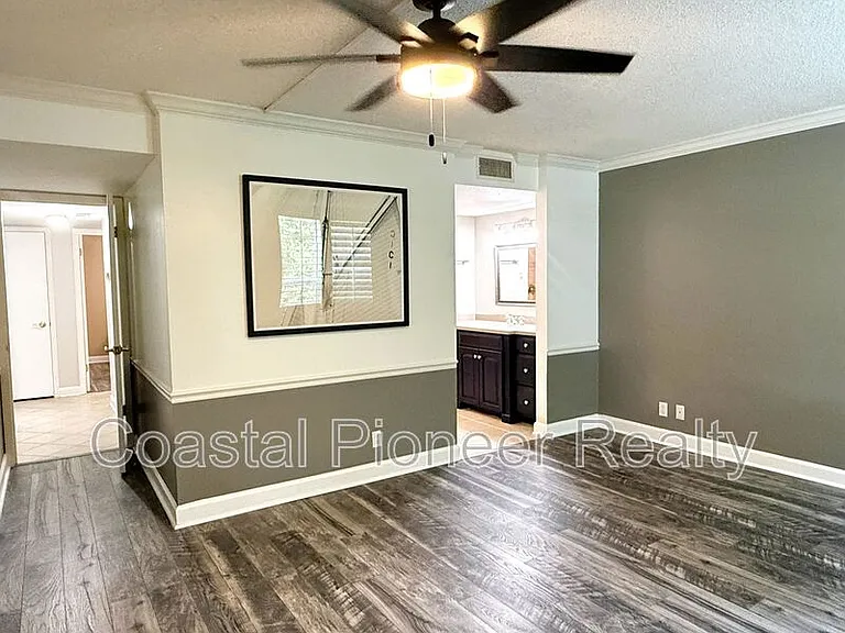 2614 Cove Cay Dr #204 — Photo 9