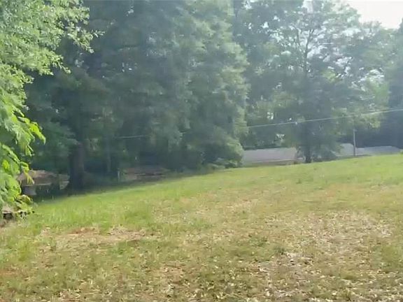 3rd image of 306 Chance Rd