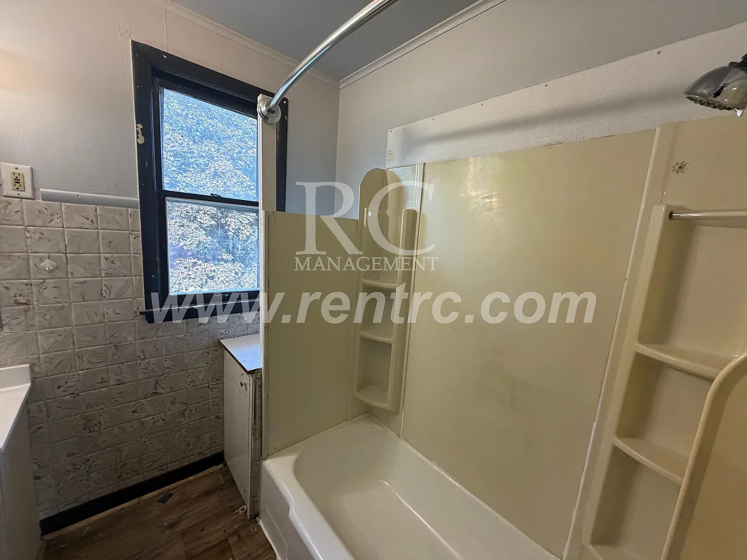 2 bed, 800 sqft, $595 — Photo 4