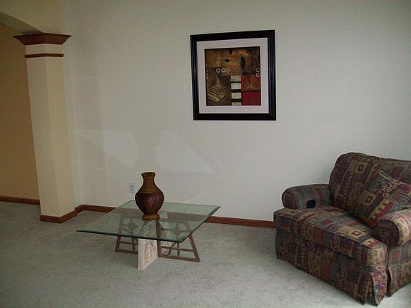 4th image of 1393 Vinewood Dr