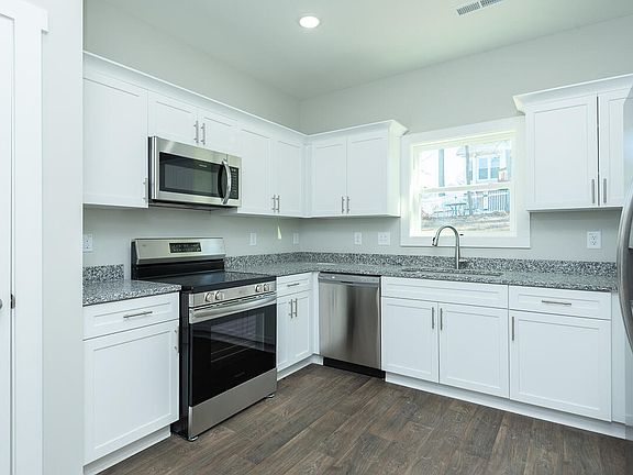 3rd image of 559 Pinnix Rd