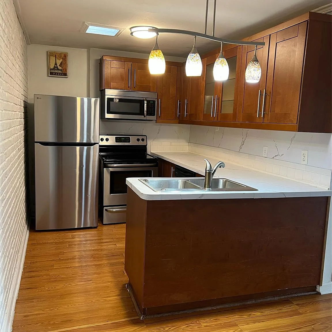 2 bed, 2.0 bath, 960 sqft, $1,350 — Photo 1