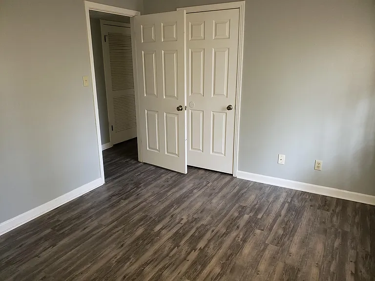 98 S Burns St #6 — Photo 20