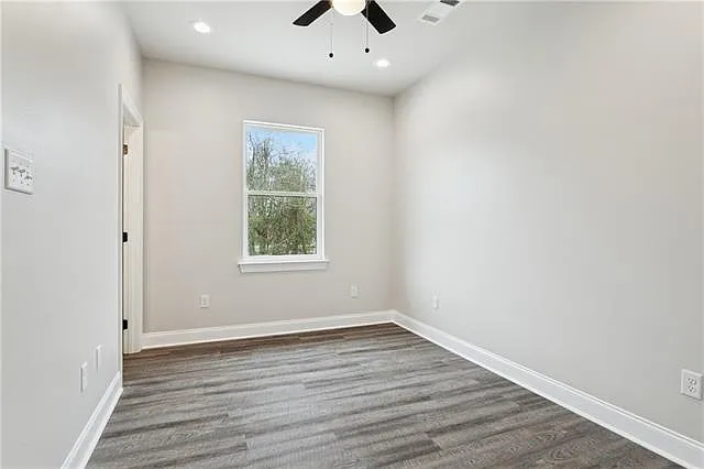 100 Cypress Crossings Dr — Photo 11