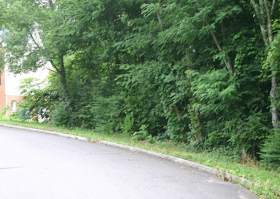 2nd image of 348 Quail Run Trce NE