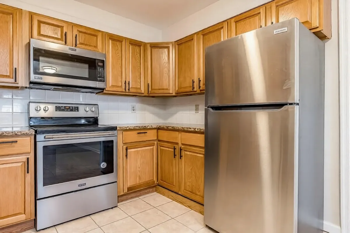 Building Photo - 1005 Lincoln St #D2