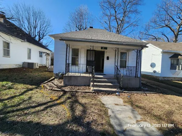 1031 Valley St, Carthage, MO 64836