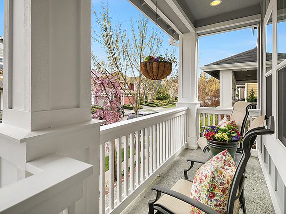 2nd image of 2055 NE Newton Ln