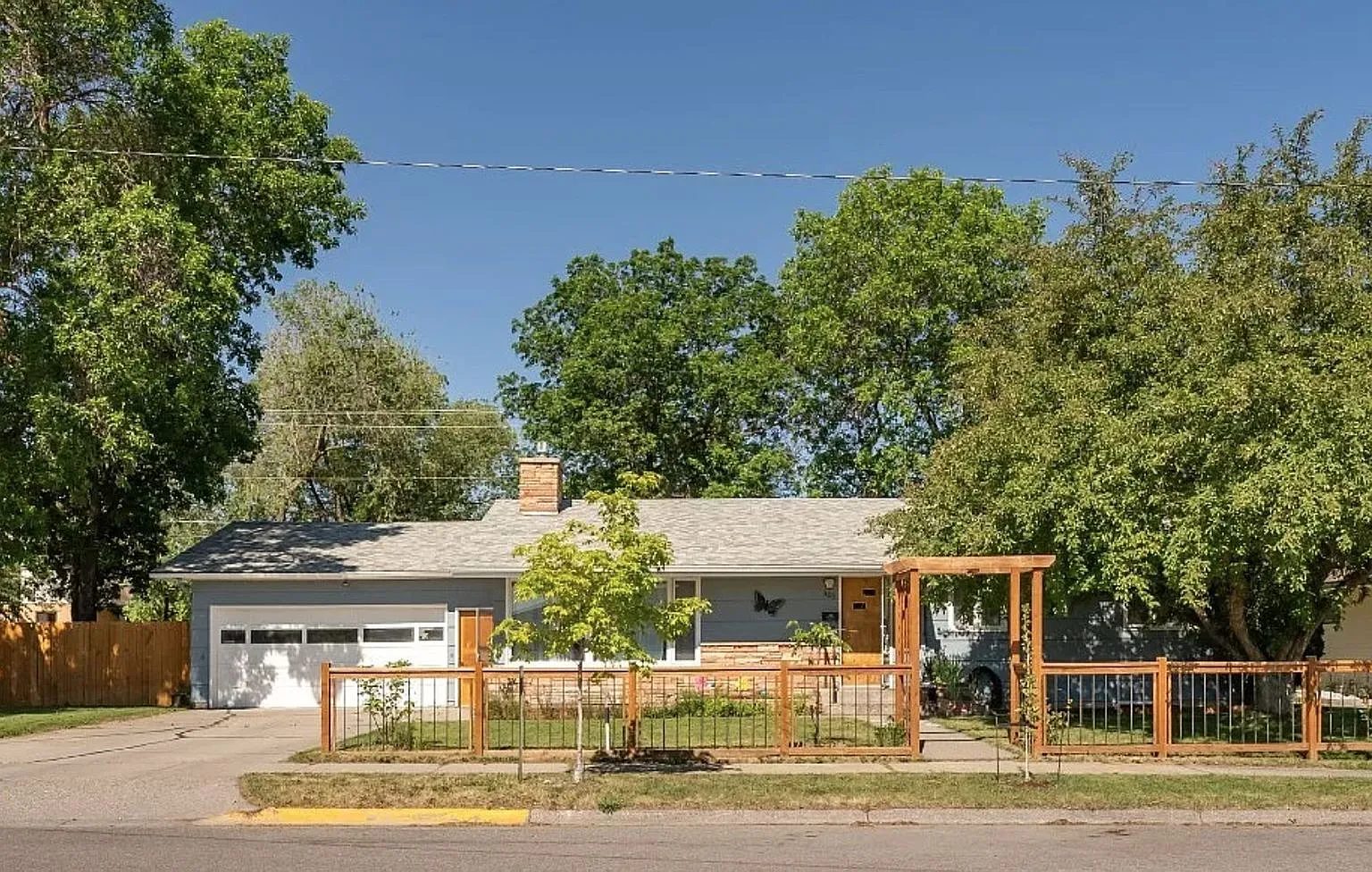 Spacious 5 Bedroom Home for Lease Close to Downtown Bozeman — Photo 2