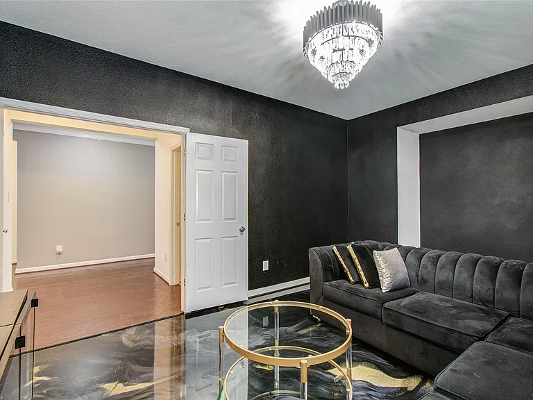 18707 Naples Ridge Ct — Photo 14