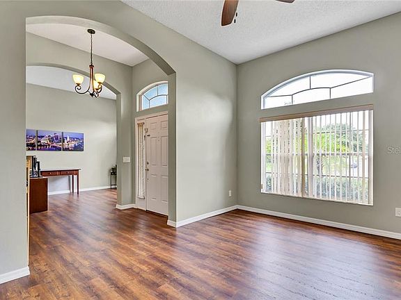 4th image of 2718 Teak Pl