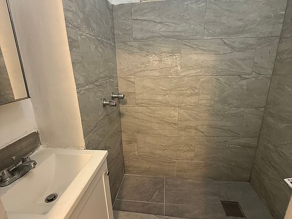 5th image of 552 NW 1st St #3A