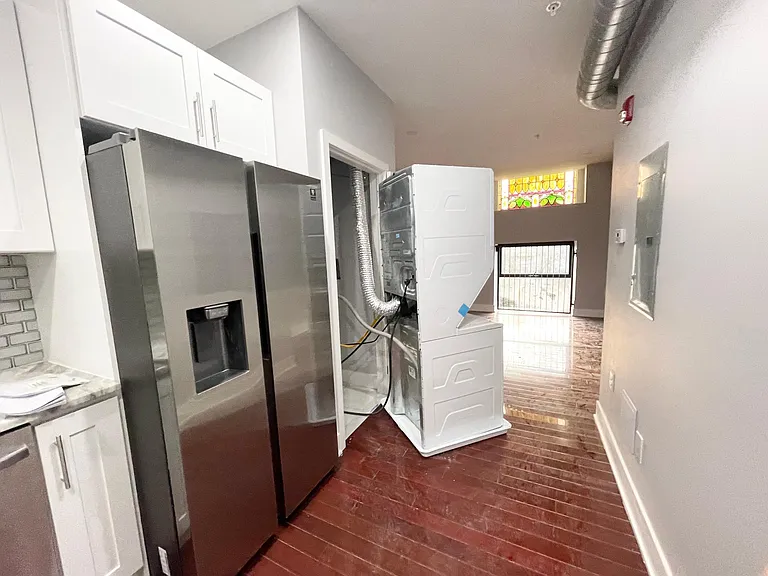 302 Richmond St #6A — Photo 2