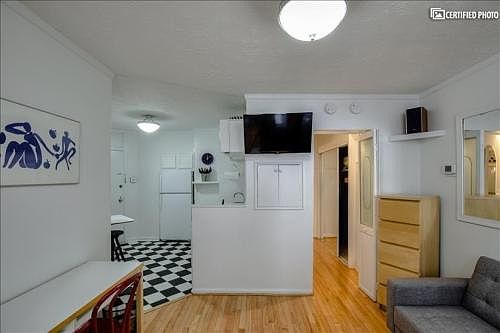 4th image of 4242 E West Hwy APT 604