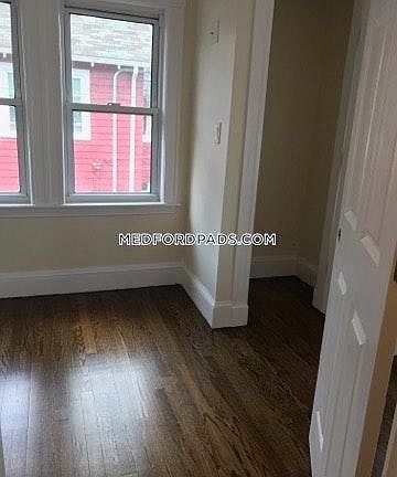 4th image of 119 Burget Avenue # 2 Nd Floor