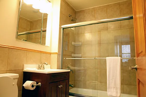 Rented by Easy Rental LLC | media 31