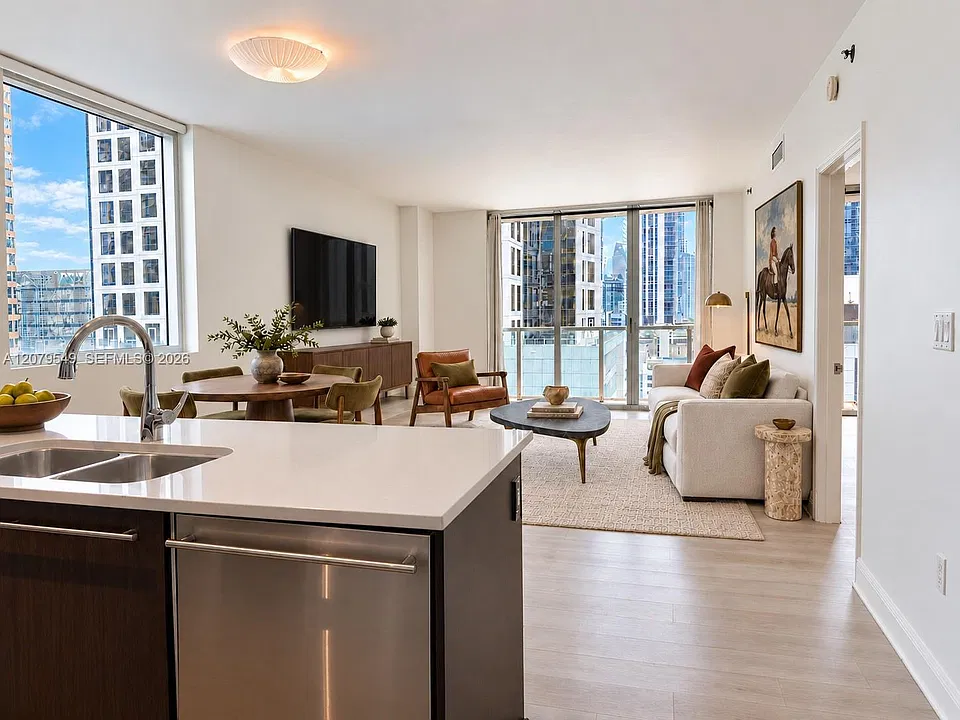 55 SE 6th St #1510