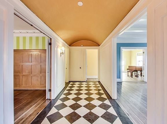 4th image of 2238 N Lincoln Park W #F2
