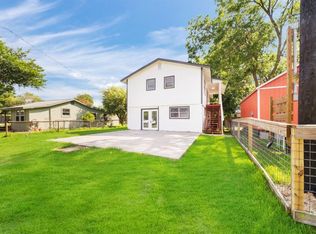 4107 Houx St, Bacliff, TX 77518