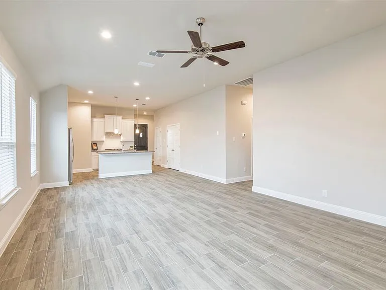 2301 Ruff Rd — Photo 5