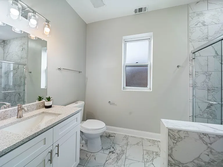 5426 W Jackson Blvd #1 — Photo 7
