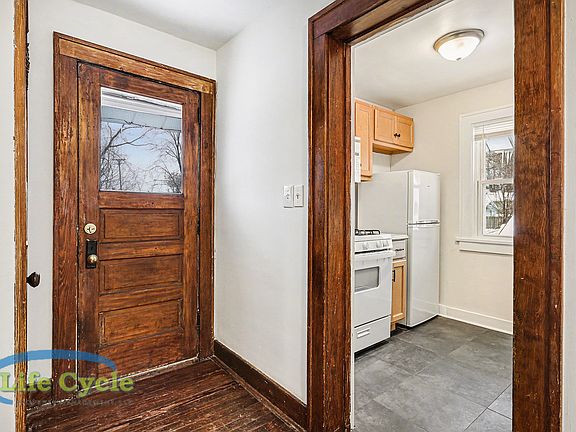 3rd image of 507 Eastern Ave NE #2