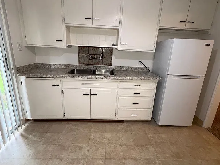 324 Cottonwood St — Photo 11