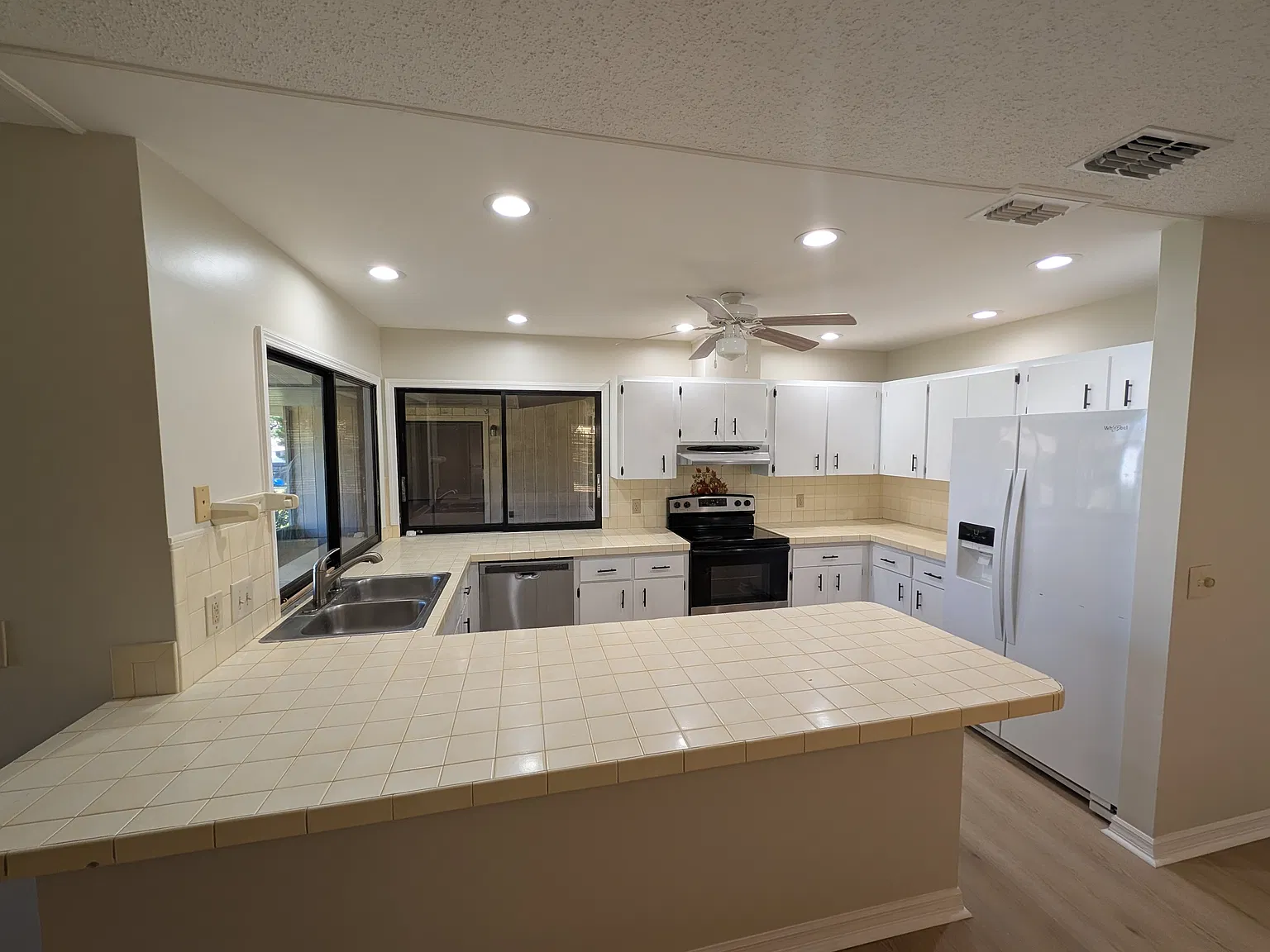 Shining Dawn Lane W 2215 - 1 — Photo 4