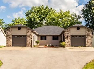 5207 W Harp Hollow Rd, Peoria, IL 61607