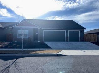 4946 SW Zenith Ave, Redmond, OR 97756