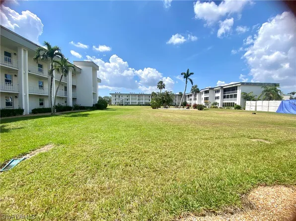 1724 Pine Valley Dr APT 314, Fort Myers, FL 33907