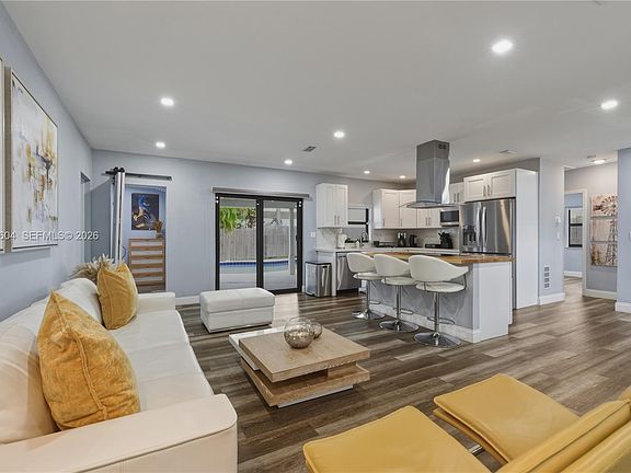 3rd image of 7395 SW 39th St