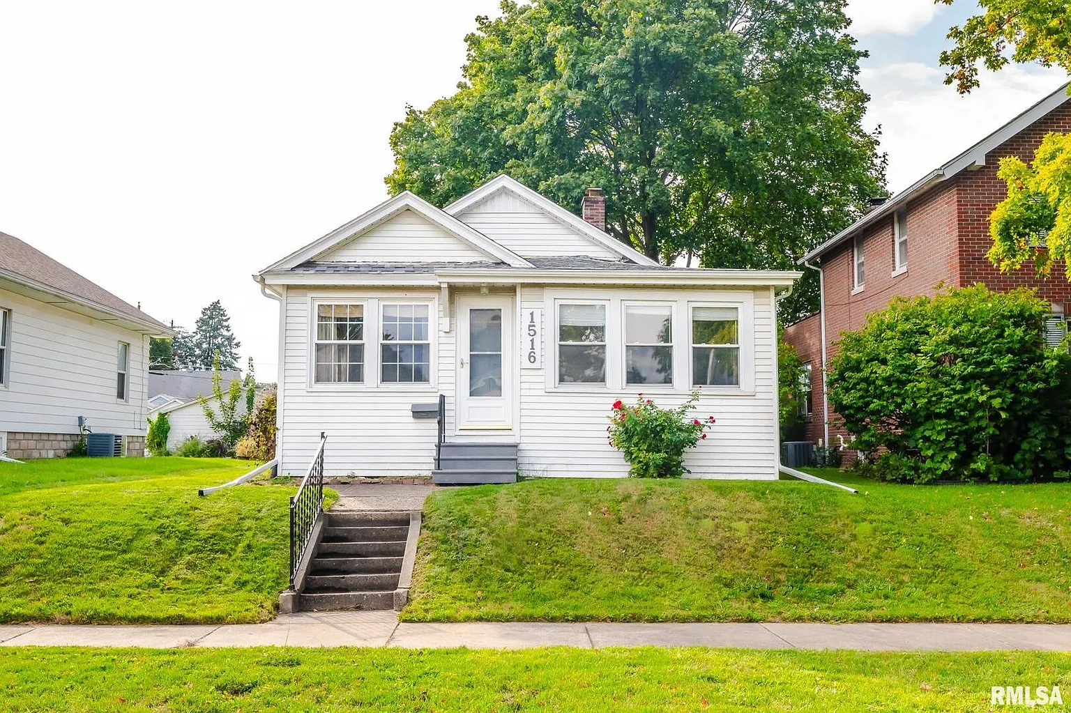 1516 43rd St photo 1