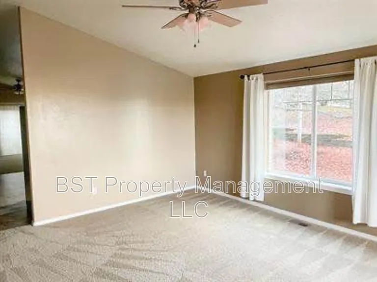 6913 Owl Dr SE — Photo 6