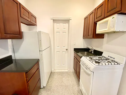 Rented by J PRESTON AND ASSOCIATES INC | media 12