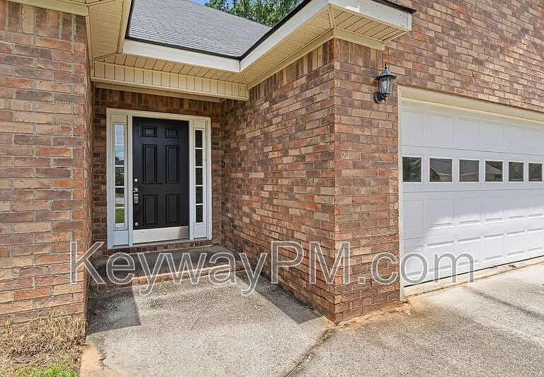 633 Ventana Dr — Photo 2