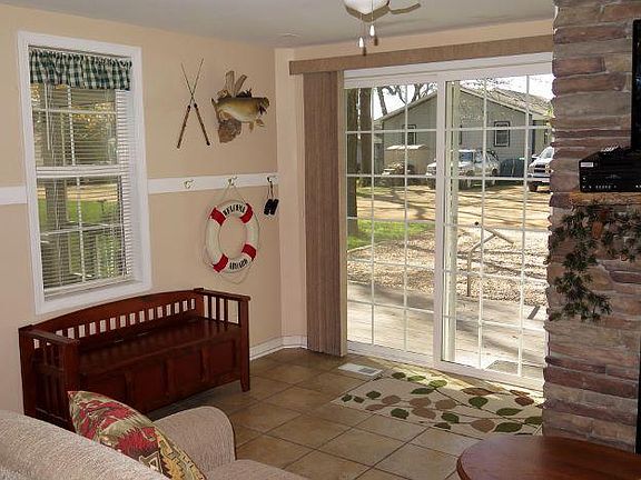 3rd image of 24580 McClelland Dr
