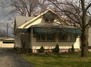 1393 Sunset Rd, Mayfield Heights, OH 44124