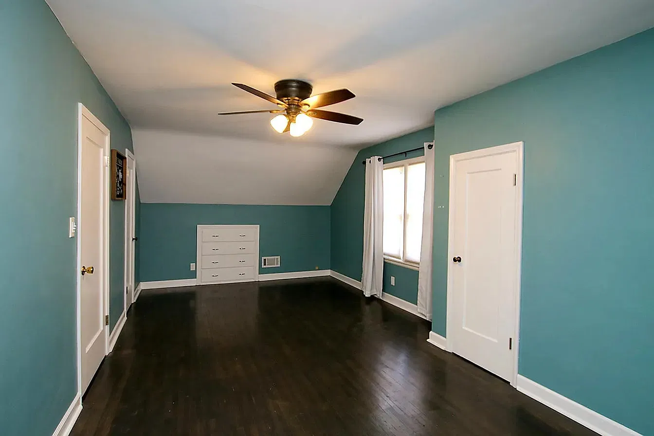 4 bed, 2104 sqft, $3,500 — Photo 2
