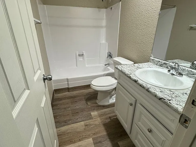 Canyon Club Apartments — Photo 74