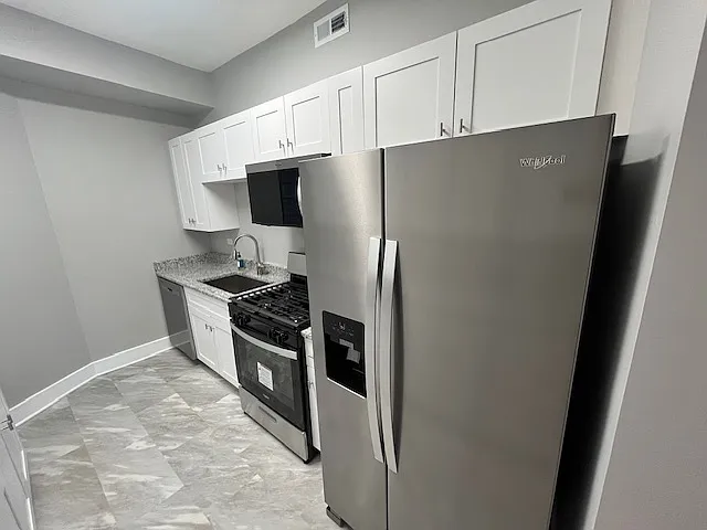 926 W Belle Plaine Ave #1W — Photo 8