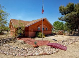 10414 Sierra Vista Rd, Phelan, CA 92371