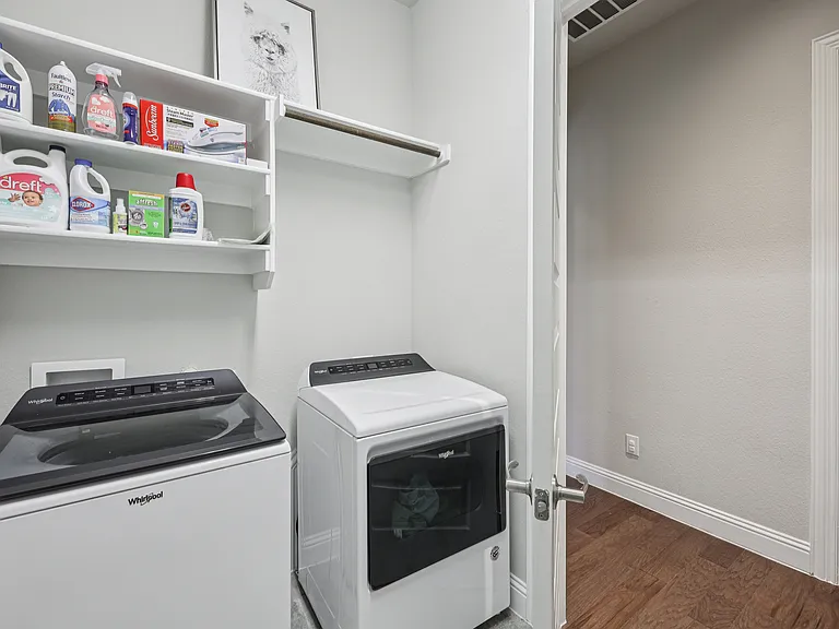 1656 Pegasus Dr — Photo 30