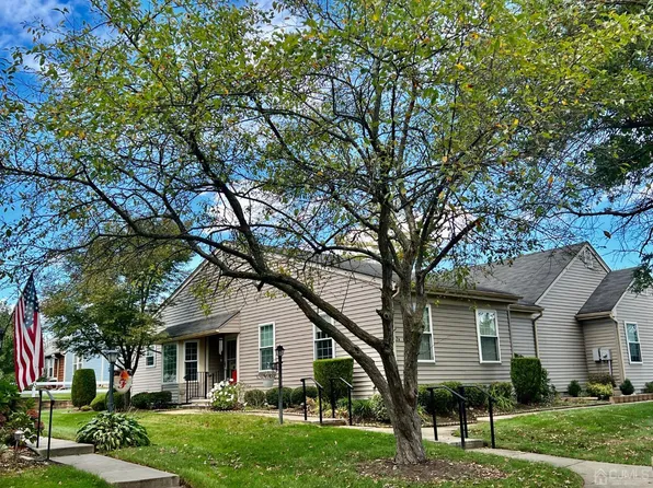 2B Benjamin Franklin Dr, Monroe Township, NJ 08831